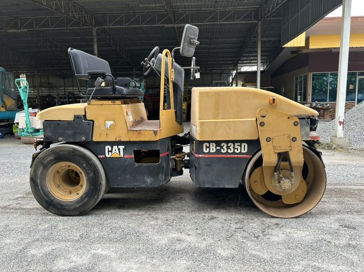 รถบดล้อหน้าเหล็กล้อหลังยาง CATERPILLAR รุ่น CB-335D ขนาด 4 ตัน รถเก่านอกนำเข้า