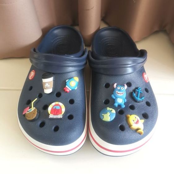 รอเท้า​แบรนด์​ CROCS​ มือ​ 2