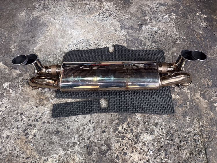 ท่อไอเสียแต่ง FABSPEED แท้ Posche 911(996) GT2 Twin Turbo สภาพ Used like New ค่ะ