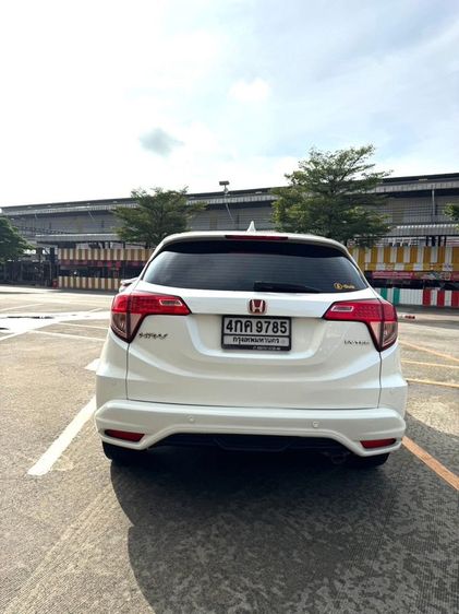 Honda HR-V 2015 1.8 E Sedan เบนซิน ไม่ติดแก๊ส เกียร์อัตโนมัติ ขาว รูปที่ 3
