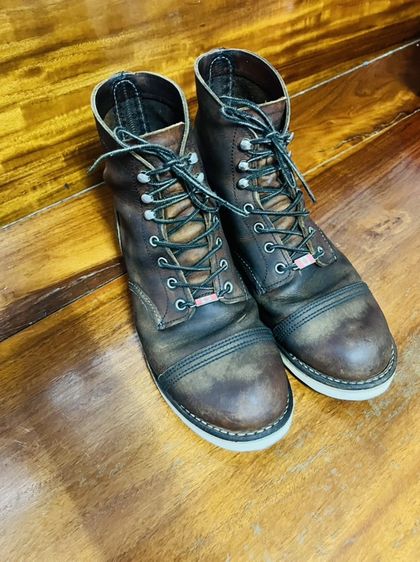 รองเท้า Redwing