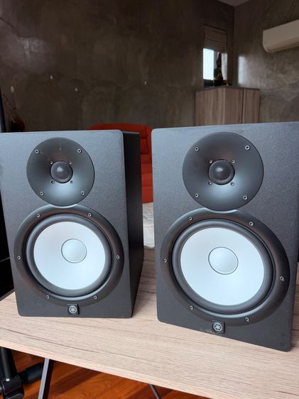 ขายลำโพงมอนิเตอร์ Yamaha HS8 1 คู่ สภาพดีมาก เลขซีเรียลเรียงกัน