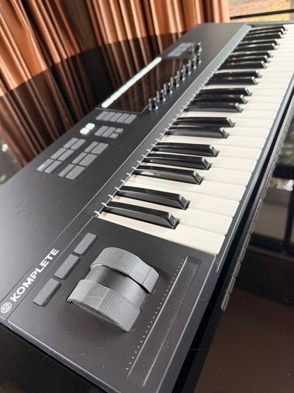 Native Instruments Komplete Kontrol S49 MK2 สภาพดีมาก พร้อมกล่องเดิม รูปที่ 3