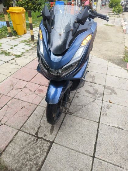 PCX 160 ปี 2022 ครับเครื่องเดิมเดิมทุกอย่างน๊อตเครื่องไม่เคยขยับไม่เคยแกะครับชุดสีตามสภาพเลยต่อภาษีพรบให้แล้วครับเล่มเอกสารพร้อมโอนเจ้าของมือเดียว