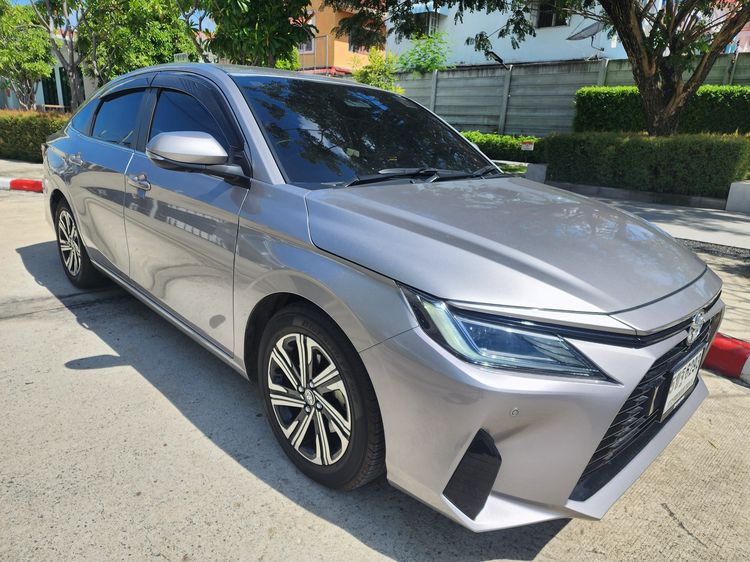 รถ Toyota Yaris ATIV 1.2 Premium สี เทา