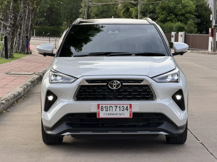 Toyota Yaris Cross 2025 1.5 HEV Premium Luxury Sedan ไฮบริด ไม่ติดแก๊ส เกียร์อัตโนมัติ ขาว รูปที่ 2