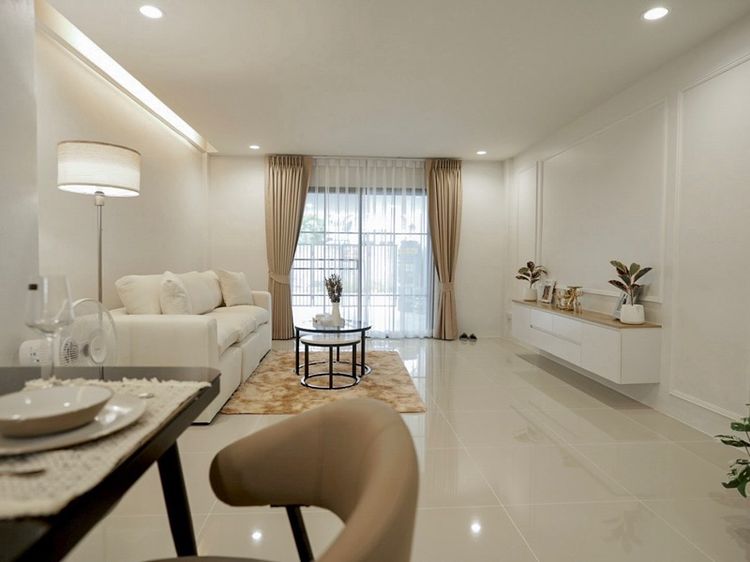 สร้างเสร็จก่อน 2010 ทาวน์เฮาส์รีโนเวทสวยพร้อมอยู่ ห่างรถไฟฟ้าสถานีสายหยุดสะพานใหม่แค่ 5 นาที รูปที่ 3