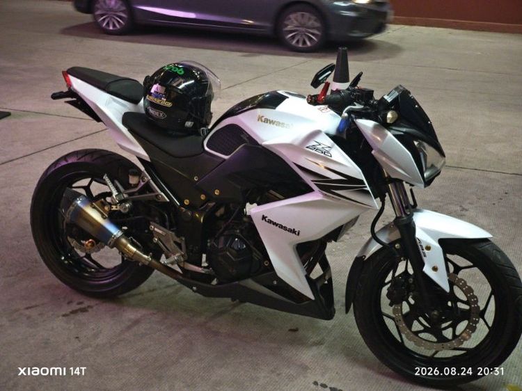 👉 #รถเข้าใหม่อีกลำ ขาย/แลก Kawasaki Z250 สีขาว ปี 2015 👈 👉 รายละเอียดตัวรถ 👈💥 หน้า 18 ปกติ (สะอาด)💥 เลขไมล์เดิมแท้ 14,xxx KM. 💥 เอกสา