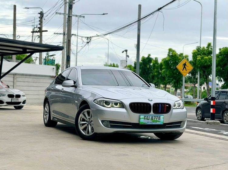 รถ BMW Series 5 520d สี เทา