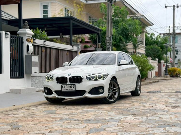 BMW Series 1 2016 118i Sedan เบนซิน ไม่ติดแก๊ส เกียร์อัตโนมัติ ขาว
