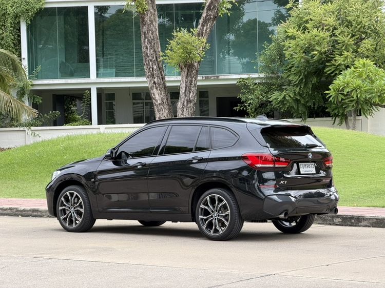 BMW X1 2022 2.0 sDrive20d M Sport Utility-car ดีเซล ไม่ติดแก๊ส เกียร์อัตโนมัติ ดำ รูปที่ 4