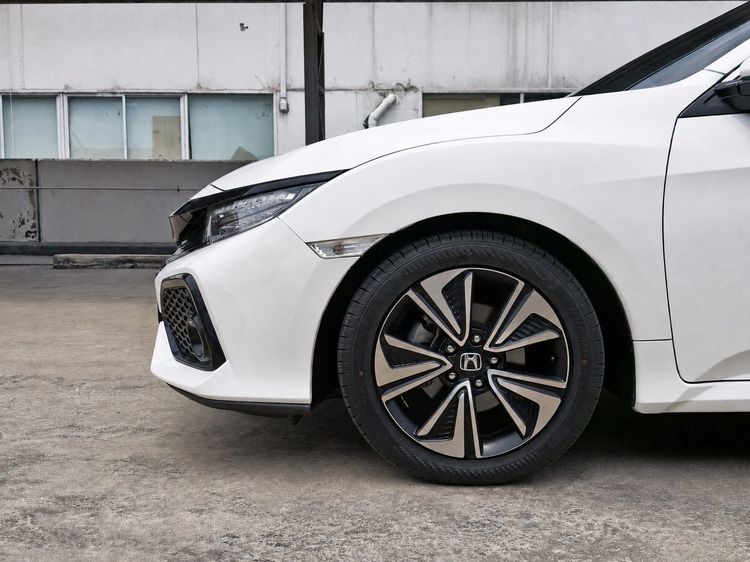 Honda Civic 2018 1.5 Turbo Sedan เบนซิน ไม่ติดแก๊ส เกียร์อัตโนมัติ ขาว รูปที่ 4