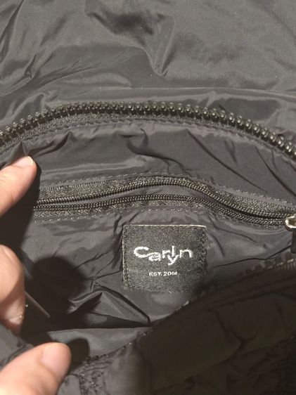 กระเป๋า Carlyn Crossbody รูปที่ 3