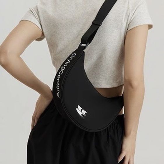 #ส่งต่อ Crying Tool - Center Crescent Moon Sporty (Black)