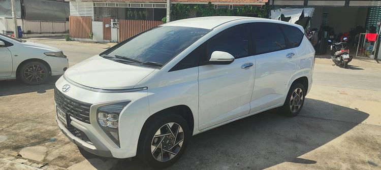 รถ Hyundai Stargazer 1.5 Smart สี ขาว
