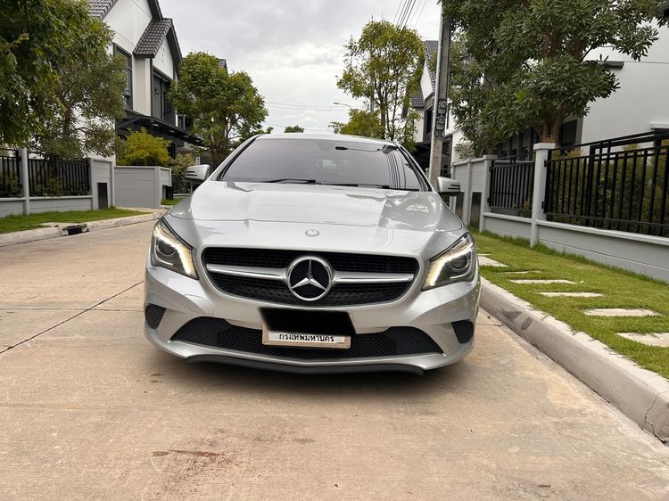 รถ Mercedes-Benz CLA-Class CLA200 สี บรอนซ์เงิน