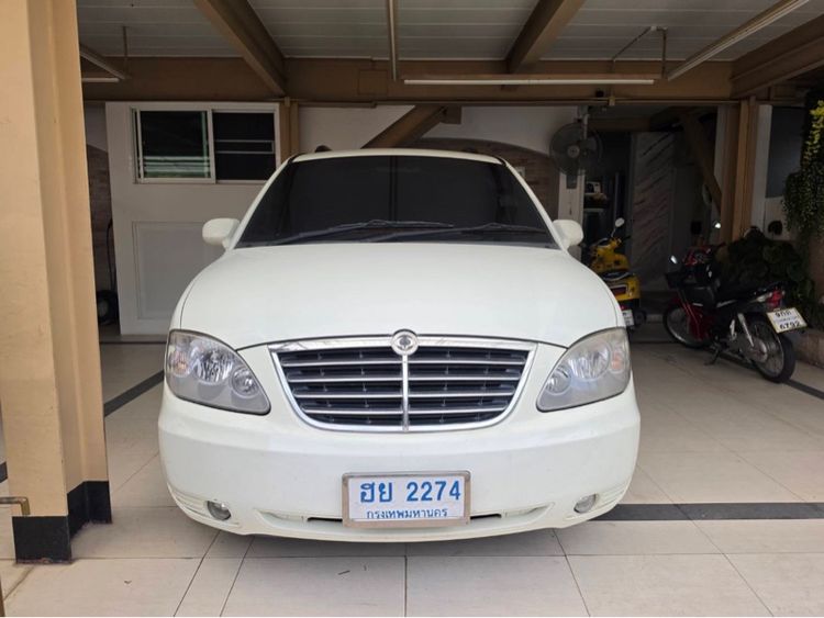 รถ Ssangyong Stavic 2.0 SV200 สี ขาว