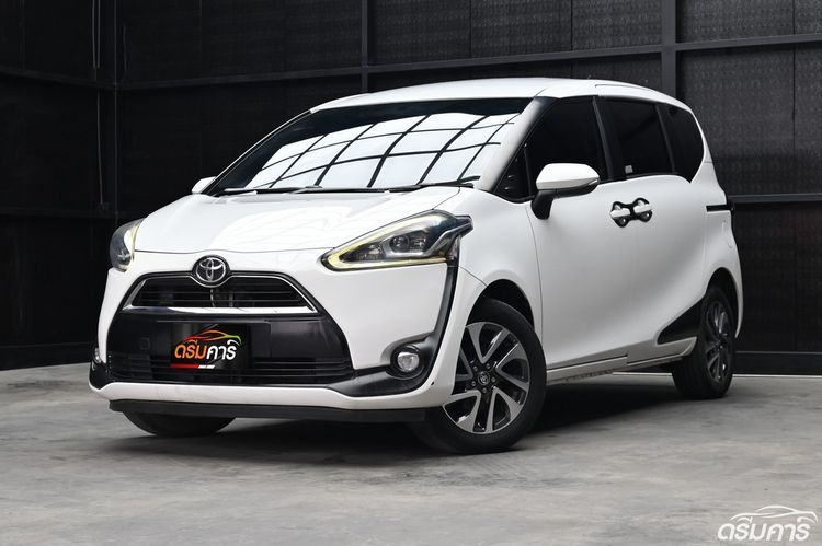 Toyota Sienta 2017 1.5 V Utility-car เบนซิน ไม่ติดแก๊ส เกียร์อัตโนมัติ ขาว