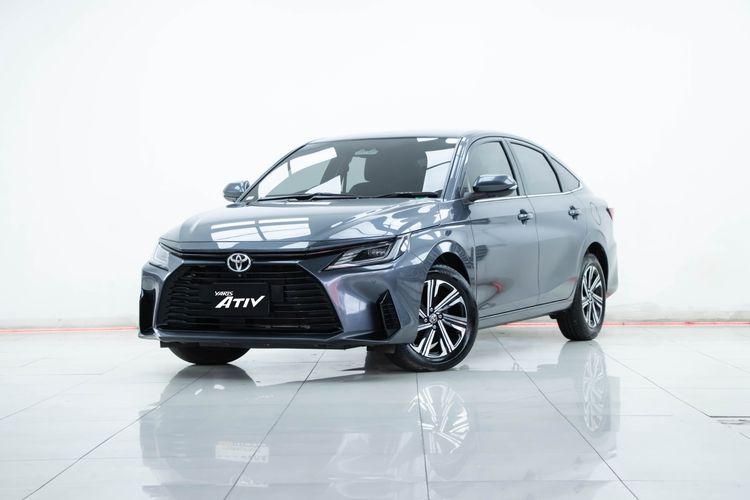 รถ Toyota Yaris ATIV 1.2 Premium Luxury สี เทา
