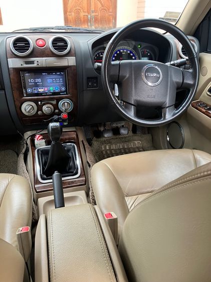 Isuzu MU-7 2009 3.0 Primo Platinum ดีเซล เกียร์ธรรมดา ขาว รูปที่ 3