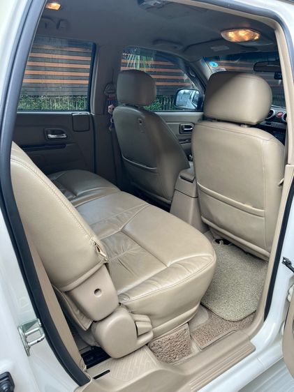 Isuzu MU-7 2009 3.0 Primo Platinum ดีเซล เกียร์ธรรมดา ขาว รูปที่ 4
