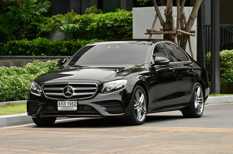 รถ Mercedes-Benz E-Class E350e สี ดำ