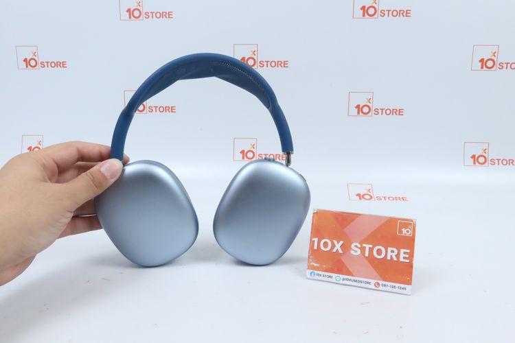 AirPods Max Lightning