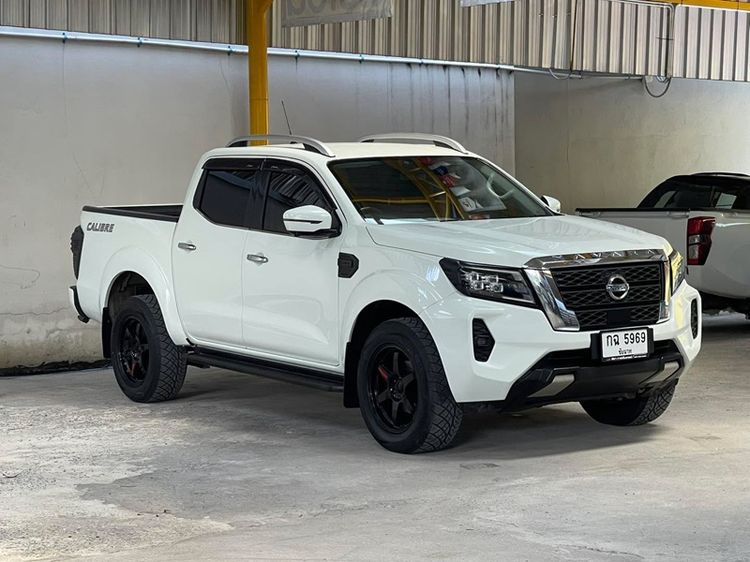 Nissan Navara 2021 2.3 Calibre V Pickup ดีเซล ไม่ติดแก๊ส เกียร์อัตโนมัติ ขาว รูปที่ 2
