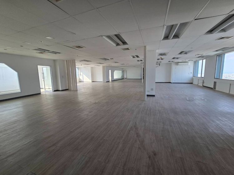 ให้เช่าสำนักงาน อาคารฟอรั่มทาวเวอร์ ชั้น 36  572 ตร.ม. ทั้งชั้นมีเพียง 1 Office ทำเลดี ใกล้ MRT ห้วยขวาง 500 ม. รูปที่ 2