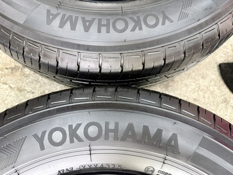ยางถอดป้ายแดงขอบ 16” ยี่ห้อ YOKOHAMA รุ่น BLUEARTH VAN ขนาด 235-65R16 ปลายปี 25 พื้นปี 26 ตุ่มหน้ายางยังอยู่ครบ