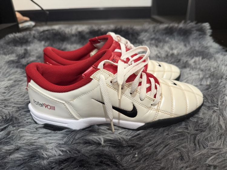รองเท้าฟุตซอล ไม่ระบุ แดง Nike total90