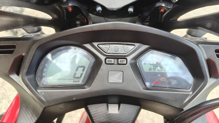 CBR 650F ปี 2018 เล่มครบ รูปที่ 12