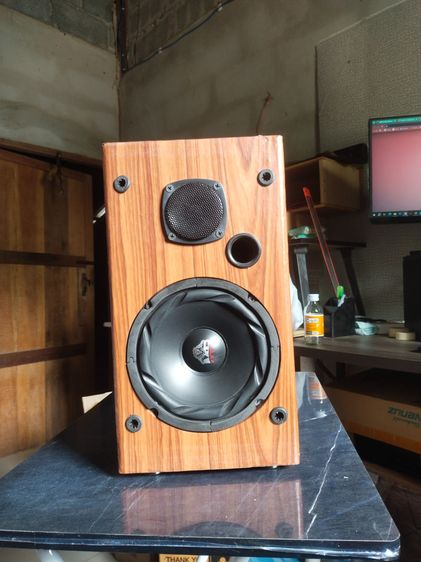 ตู้ลำโพงสำเร็จรูป 6.5นิ้ว มือสอง (สภาพดี) 300W 4OHM มีฝาครอบลำโพงตั้งพื้น ตู้ลำโพงประกอบ