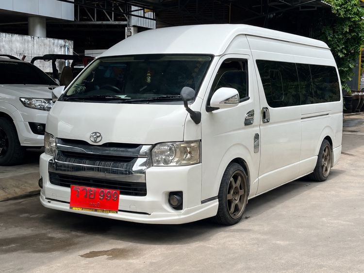Toyota Commuter 2019 3.0 Van ดีเซล ไม่ติดแก๊ส เกียร์ธรรมดา ขาว