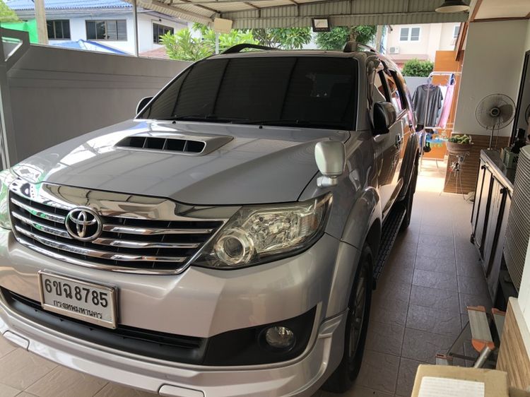 Toyota Fortuner 2012 3.0 V 2WD Champ Midnight Shine Utility-car ดีเซล ไม่ติดแก๊ส เกียร์อัตโนมัติ เทา รูปที่ 2