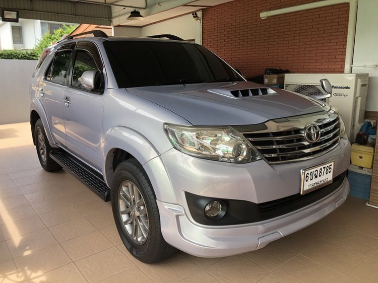 Toyota Fortuner 2012 3.0 V 2WD Champ Midnight Shine Utility-car ดีเซล ไม่ติดแก๊ส เกียร์อัตโนมัติ เทา