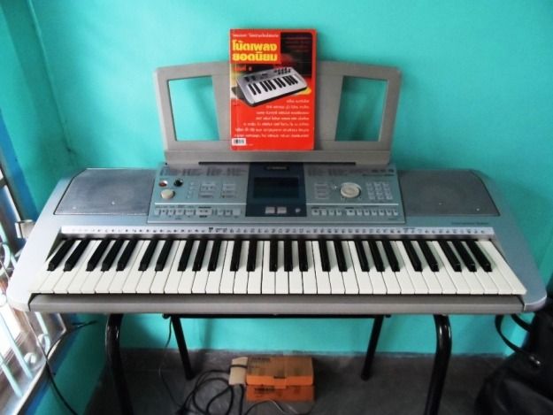 คีย์บอร์ดมาตรฐาน คีย์บอร์ด อิเล็กโทน Keyboard Electron Yamaha psr-k1มีลำโพงในตัว อุปกรณ์ครบ ขาตั้ง คู่มือ หม้อแปลง