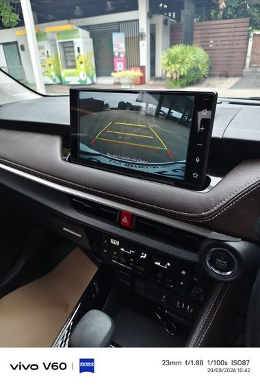 รถ Toyota Yaris ATIV 1.2 Smart สี ขาว