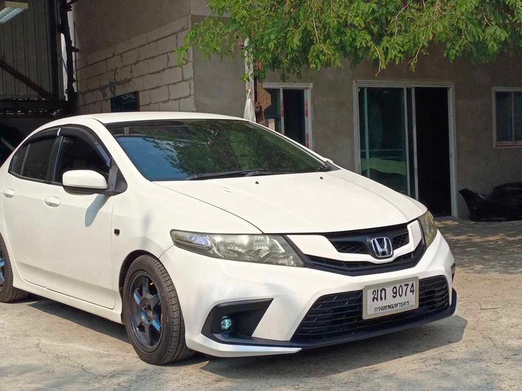 รถ Honda City 1.5 S สี ขาว