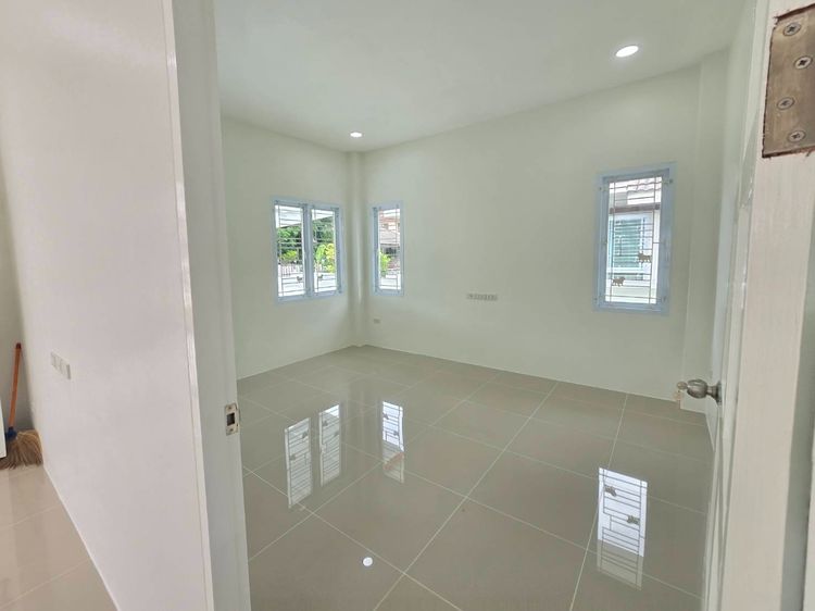 อื่นๆ ไม่มี สร้างเสร็จก่อน 2010 🏡✨ ขายบ้านเดี่ยวชั้นเดียว รีโนเวตใหม่ ทำเลหางดง ✨🏡 รูปที่ 4