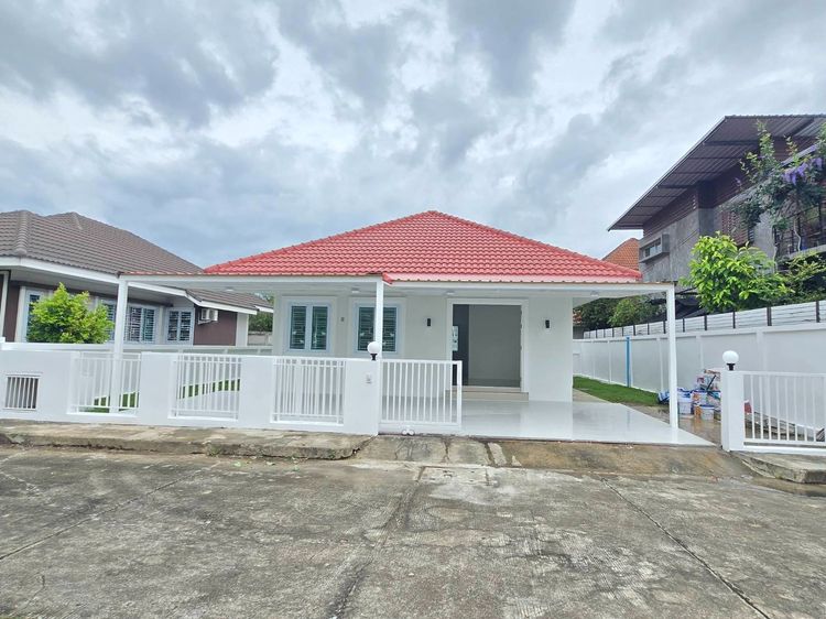 อื่นๆ ไม่มี สร้างเสร็จก่อน 2010 🏡✨ ขายบ้านเดี่ยวชั้นเดียว รีโนเวตใหม่ ทำเลหางดง ✨🏡