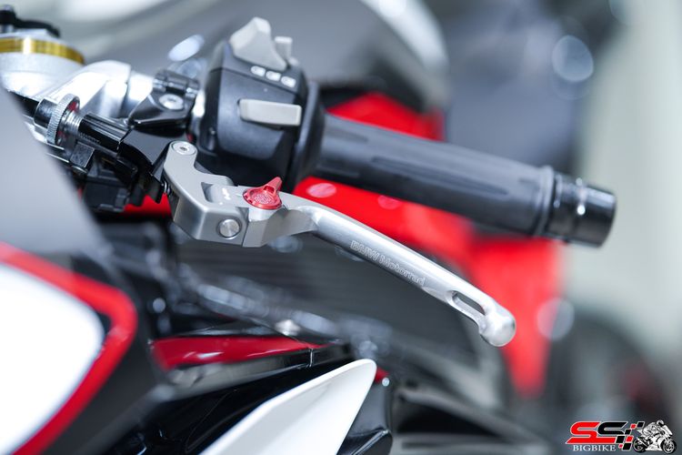 BMW S1000RR สีแดง ปี2018 วิ่งน้อย 3,000km ไมล์แท้ ท่อฟูลไทเทเนียม AKRAPOVIC Carbon และของแต่งอื่นๆอีกเพียบ Carbonแท้ทั้งคัน รูปที่ 7