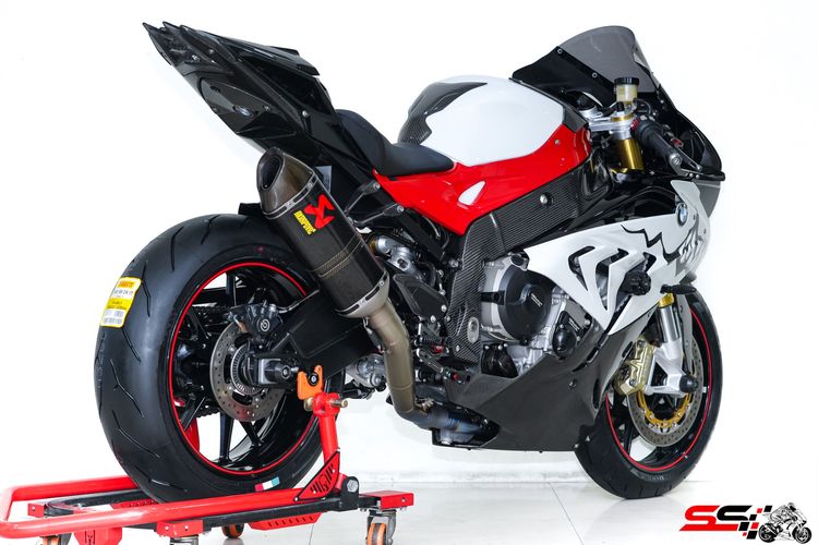 BMW S1000RR สีแดง ปี2018 วิ่งน้อย 3,000km ไมล์แท้ ท่อฟูลไทเทเนียม AKRAPOVIC Carbon และของแต่งอื่นๆอีกเพียบ Carbonแท้ทั้งคัน รูปที่ 5