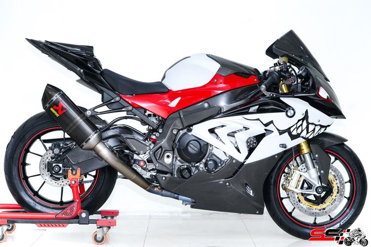 BMW S1000RR สีแดง ปี2018 วิ่งน้อย 3,000km ไมล์แท้ ท่อฟูลไทเทเนียม AKRAPOVIC Carbon และของแต่งอื่นๆอีกเพียบ Carbonแท้ทั้งคัน รูปที่ 10