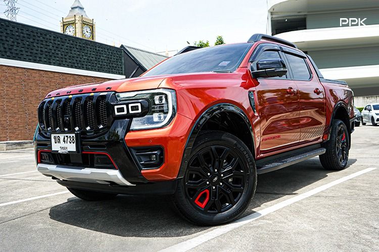 รถ Ford Ranger 2.0 Bi-Turbo 4WD Stormtrak สี ส้ม