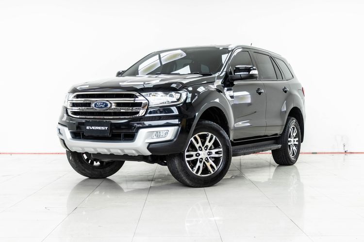 รถ Ford Everest 2.2 Titanium สี ดำ