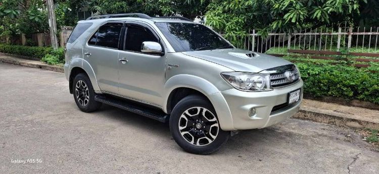 Toyota Fortuner 2010 3.0 V Utility-car ดีเซล ไม่ติดแก๊ส เกียร์อัตโนมัติ บรอนซ์เงิน