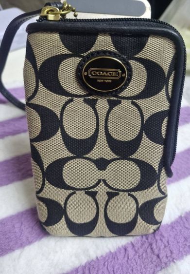 กระเป๋าใส่โทรศัพท์มือถือ Coach รูปที่ 2
