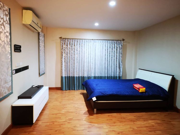 ตกแต่งครบ ให้เช่าบ้านเดี่ยวใหม่ 2 ชั้น หมู่บ้านวราบดินทร์ ลำลูกกาคลอง 5 ปทุมธานี  ติดบิ๊กซีลำลูกกาคลอง 5,ใกล้โฮมโปร ไปรษณีย์ลำลูกกา มอเตอร์เวย์ รูปที่ 4