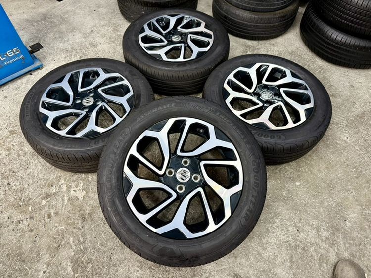 ล้อแม็ก SUZUKI SWIFT ขอบ 16” ถอดป้ายแดงยาง GOODYEAR 195-60R16 ปี 25 รถออกปี 26 ตุ่มหน้ายางยังอยู่ครบ รูปที่ 3